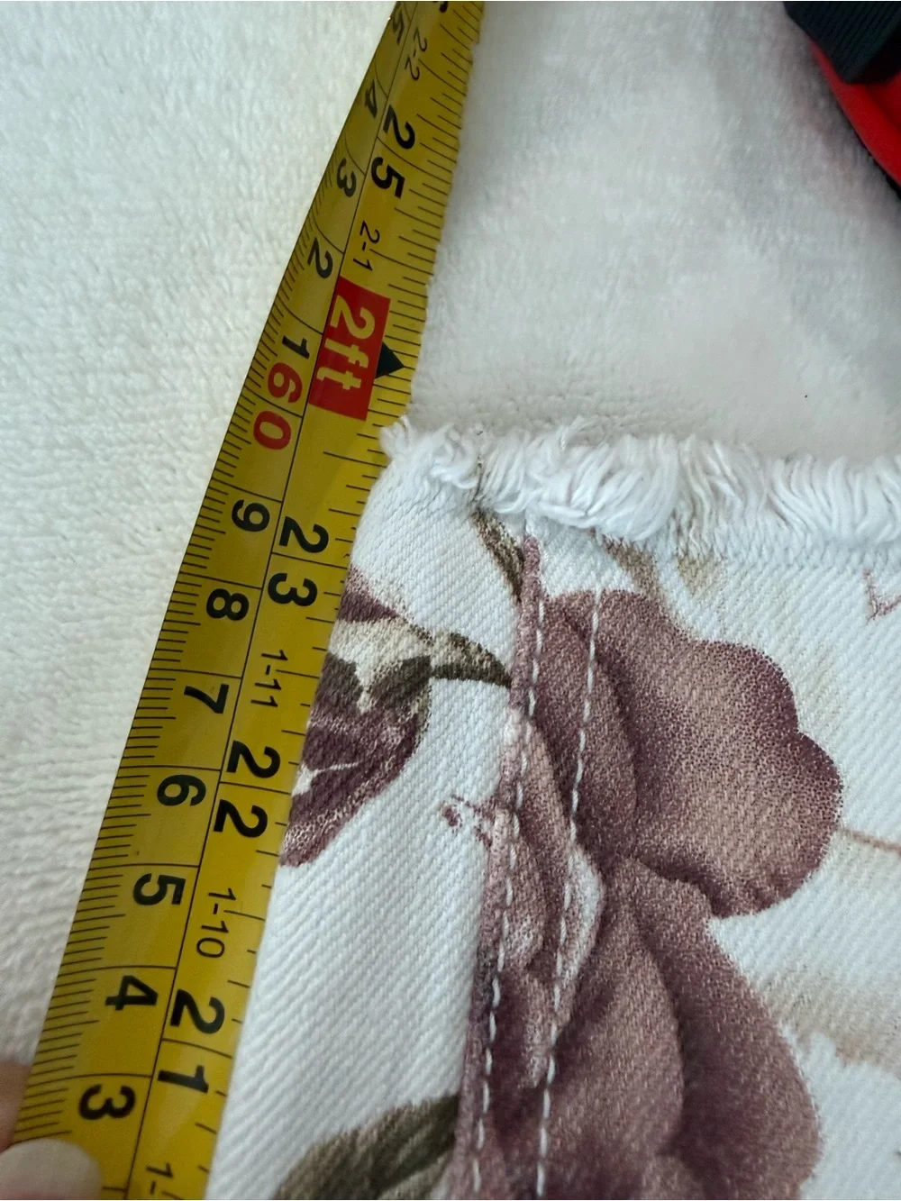 JOHNNY WAS The Cropped Boyfriend Jeans White Floral Print Frayed Hem 29 E12 - Picture 7 of 7